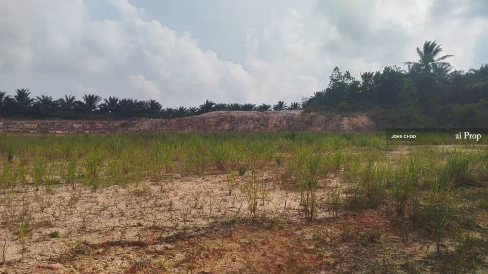 Bukit Batu Industrial Land For Sale In Kulai - 7 Acres #431 - Slide Photo 1