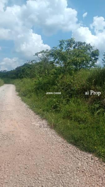 Simpang Renggam Industrial Land For Sale In Kluang - 8 Acres #1941 - Slide Photo 1
